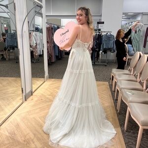 Brand New Wedding Dress & Veil